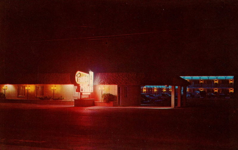 Super 8 by Wyndham Mackinaw  (Prince Timoa, Prince Motel) - Old Postcard (newer photo)